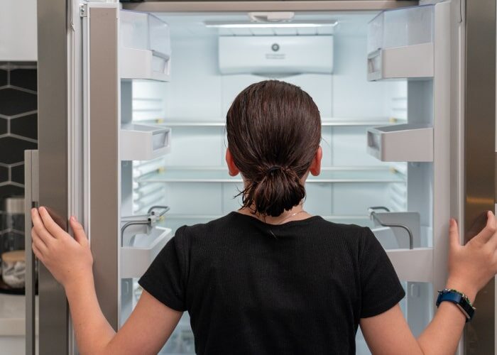 ¿por qué se calienta un refrigerador nuevo?